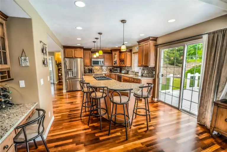 Stylish hardwood flooring in kitchen – flooring solutions for homes and businesses